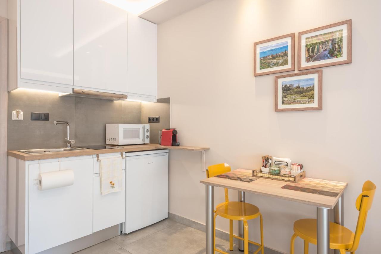 ✰Bright, Renovated, Spacious And Cosy Studio✰ Афіни Екстер'єр фото